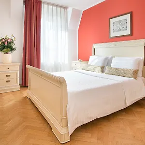 Hotel Suite Home Prague Апарт-отель Прага